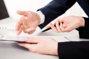 Підготовка правових висновків та аналіз ризиків