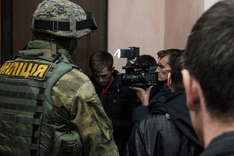 Адвокат в Київі при обшуку